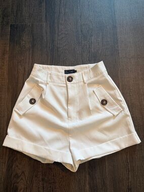 Blithe White High-Waist Button Pocket Shorts